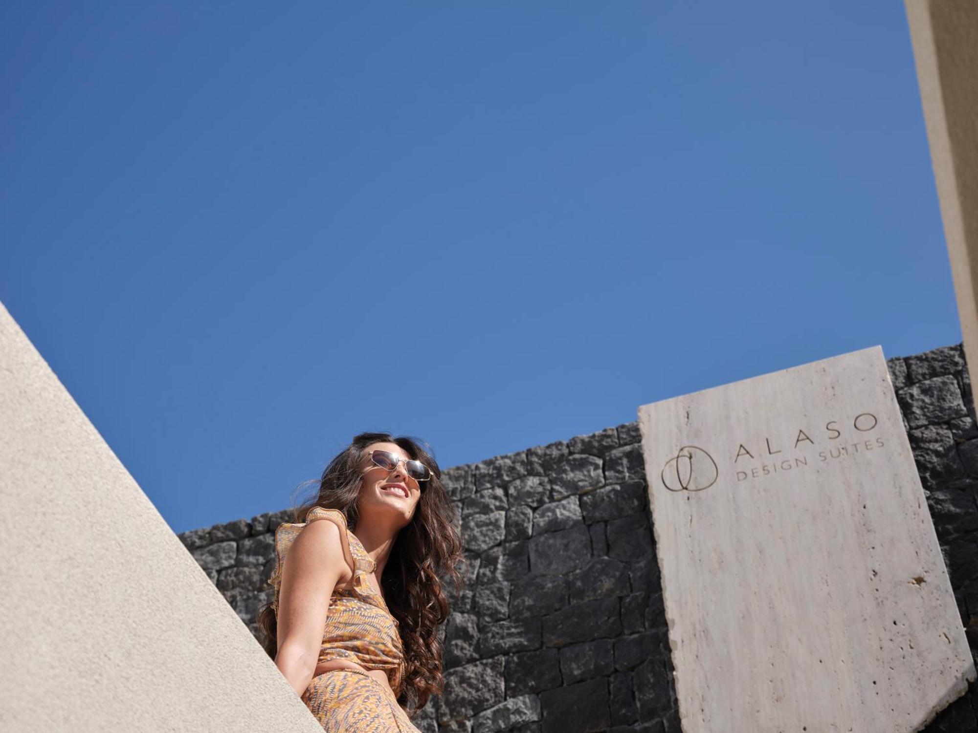 Alaso Design Suites Fira  Exterior photo