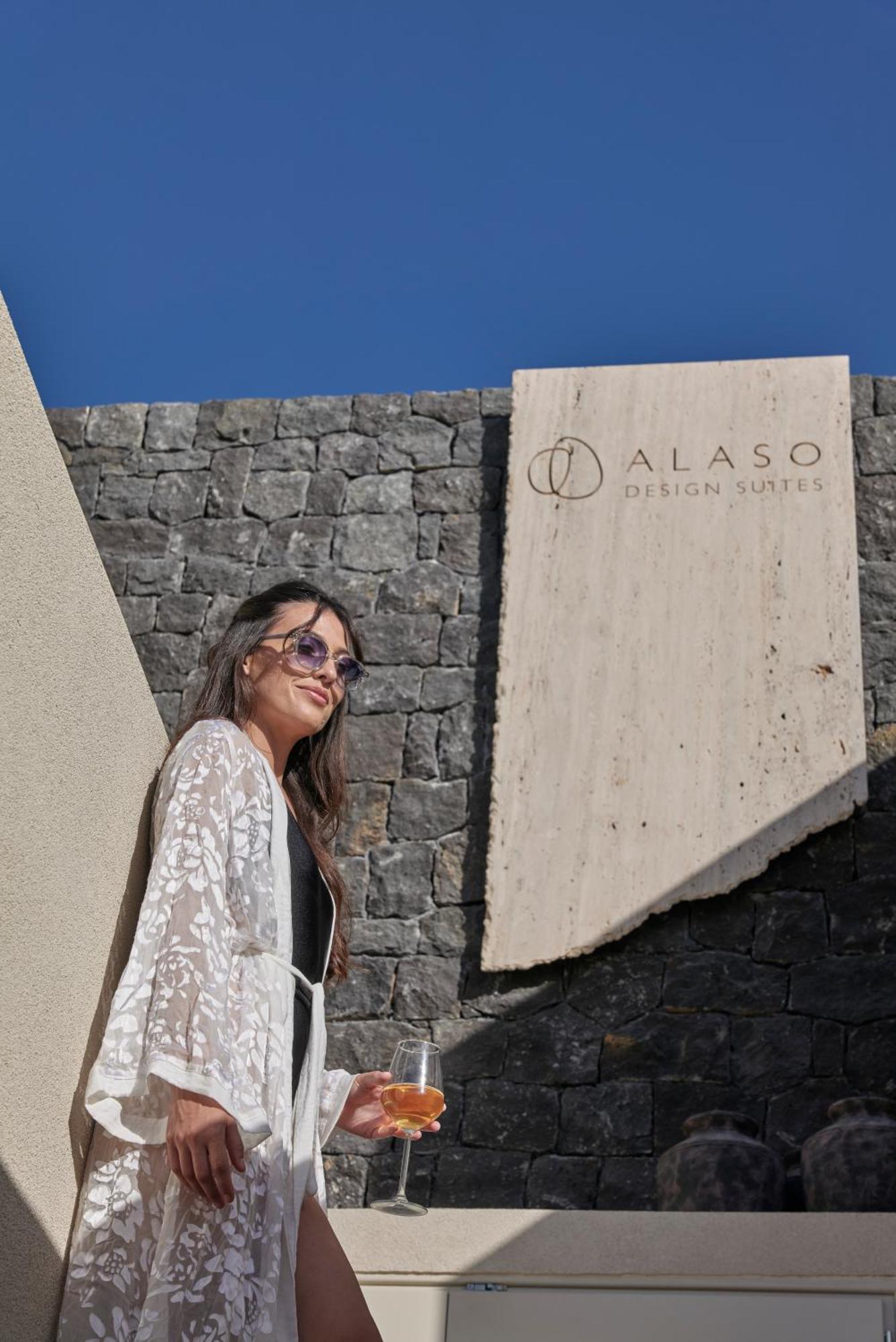Alaso Design Suites Fira  Exterior photo